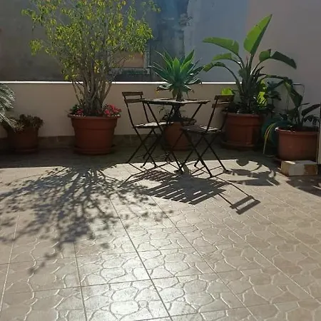 La Feluca Apartment *