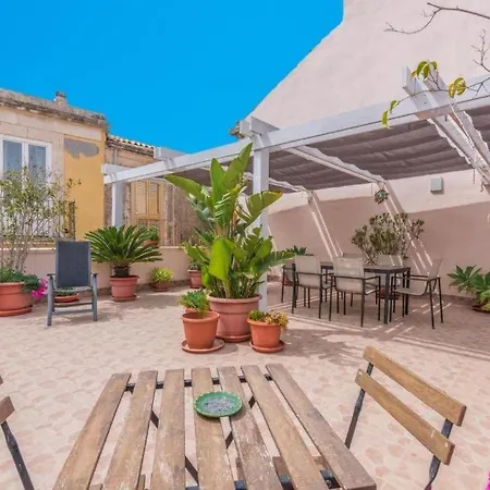 La Feluca Apartment *