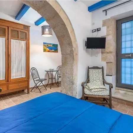La Feluca Apartment *